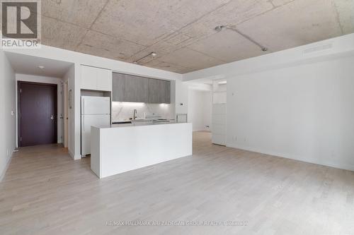 524 - 75 Portland Street, Toronto, ON - Indoor Photo Showing Kitchen