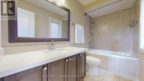 51 Philips Lake Court, Richmond Hill, ON - Indoor Photo Showing Bathroom