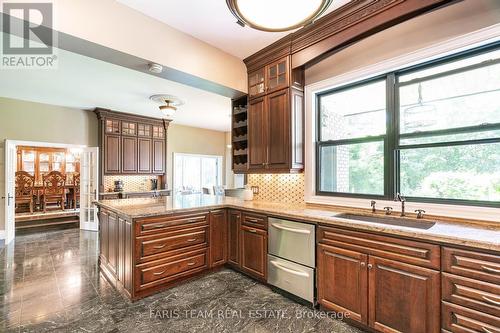 1826 Quantz Crescent, Innisfil, ON - Indoor Photo Showing Kitchen