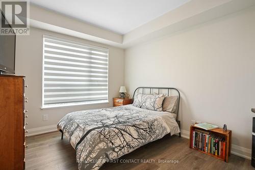 917 - 58 Lakeside Terrace, Barrie (Little Lake), ON - Indoor Photo Showing Bedroom