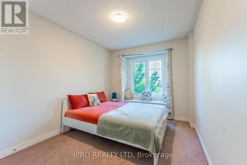 112 Cedarbrook Road, Brampton, ON - Indoor Photo Showing Bedroom