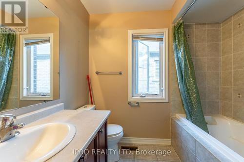 112 Cedarbrook Road, Brampton, ON - Indoor Photo Showing Bathroom