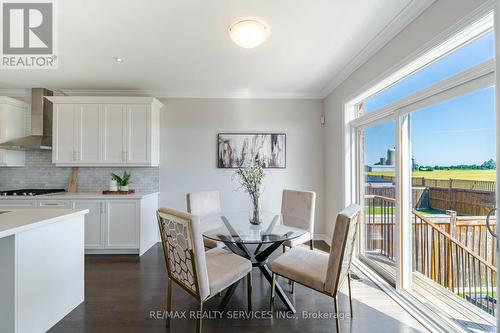 259 Bonnieglen Farm Boulevard, Caledon, ON - Indoor Photo Showing Dining Room