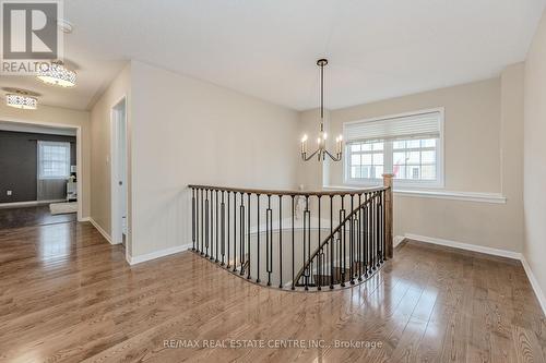 917 Whaley Way, Milton, ON - Indoor Photo Showing Other Room