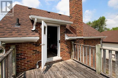 404 Lancaster Street W, Kitchener, ON - Indoor Photo Showing Dining Room