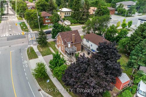 404 Lancaster Street W, Kitchener, ON - Outdoor