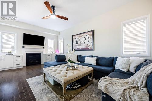 32 Jenkins Street, East Luther Grand Valley, ON - Indoor Photo Showing Living Room With Fireplace