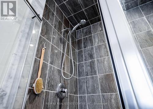 32 Jenkins Street, East Luther Grand Valley, ON - Indoor Photo Showing Bathroom