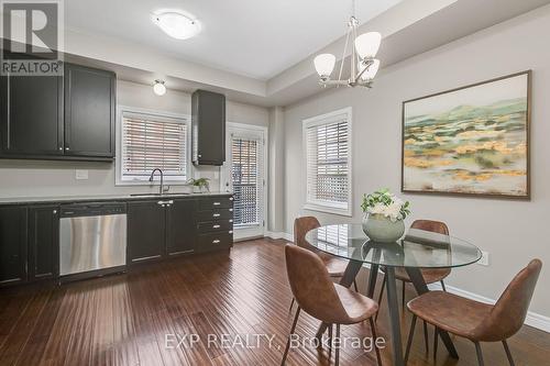 12 Oxfordshire Lane N, Kitchener, ON - Indoor Photo Showing Dining Room