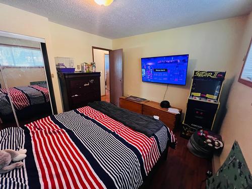 1706 10Th Avenue, Invermere, BC - Indoor Photo Showing Bedroom