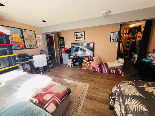 1706 10Th Avenue, Invermere, BC - Indoor Photo Showing Other Room