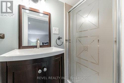 39 Edwin Drive, Brampton, ON - Indoor Photo Showing Bathroom