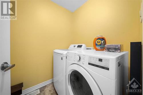 240 Par-La-Ville Circle, Ottawa, ON - Indoor Photo Showing Laundry Room