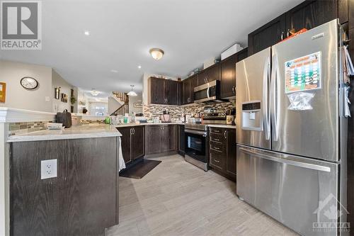 240 Par-La-Ville Circle, Ottawa, ON - Indoor Photo Showing Kitchen With Upgraded Kitchen