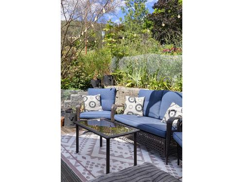 309 22Nd Avenue, Creston, BC - Outdoor With Deck Patio Veranda