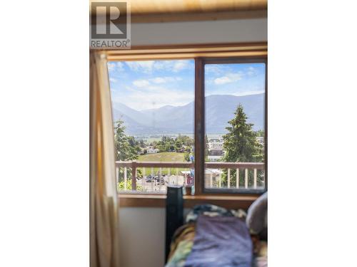 309 22Nd Avenue, Creston, BC - Indoor