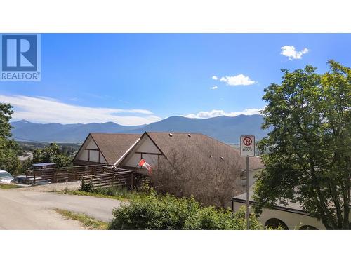 309 22Nd Avenue, Creston, BC - Outdoor With View