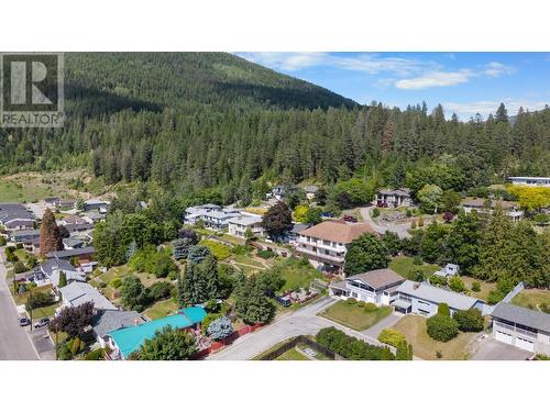 309 22Nd Avenue, Creston, BC - Outdoor With View