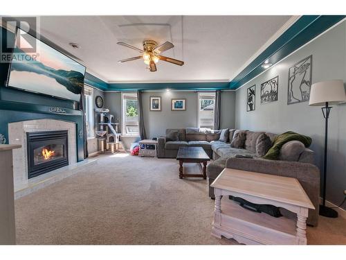 1290 Kilwinning Street, Penticton, BC - Indoor Photo Showing Living Room With Fireplace