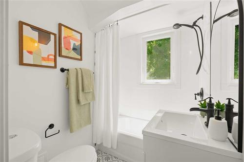 22 Balsam Place, Winnipeg, MB - Indoor Photo Showing Bathroom