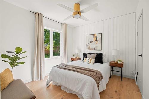 22 Balsam Place, Winnipeg, MB - Indoor Photo Showing Bedroom