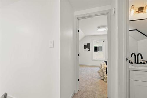 22 Balsam Place, Winnipeg, MB - Indoor Photo Showing Other Room