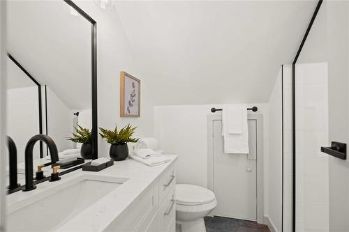 22 Balsam Place, Winnipeg, MB - Indoor Photo Showing Bathroom