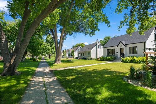 22 Balsam Place, Winnipeg, MB - Outdoor