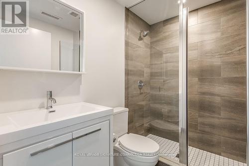 705 - 212 King William Street, Hamilton, ON - Indoor Photo Showing Bathroom