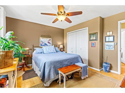 311 Dugan Street, Creston, BC - Indoor Photo Showing Bedroom