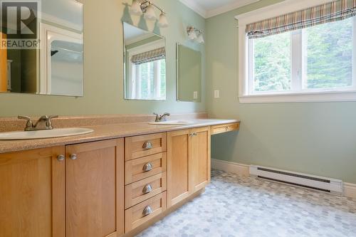 32 Reid Street, Corner Brook, NL - Indoor Photo Showing Bathroom