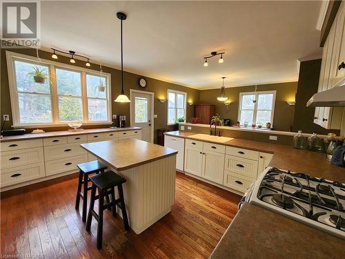 234 Shadywood Crescent, Point Clark, ON - Indoor Photo Showing Kitchen