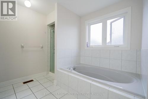 11 Briardale Road, Brampton, ON - Indoor Photo Showing Bathroom
