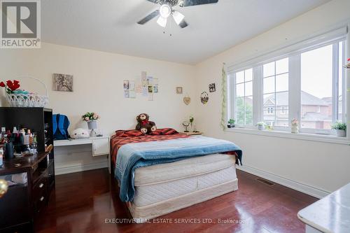 11 Briardale Road, Brampton, ON - Indoor Photo Showing Bedroom