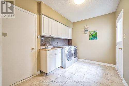 345 Manhattan Drive S, Markham, ON - Indoor Photo Showing Laundry Room