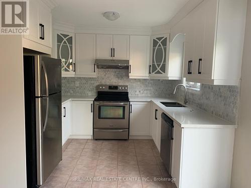 Upper - 7177 Village Walk E, Mississauga, ON - Indoor Photo Showing Kitchen With Stainless Steel Kitchen With Double Sink With Upgraded Kitchen