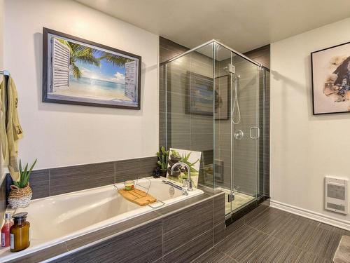 Salle de bains - 2906 Rue Frégault, Laval (Chomedey), QC - Indoor Photo Showing Bathroom