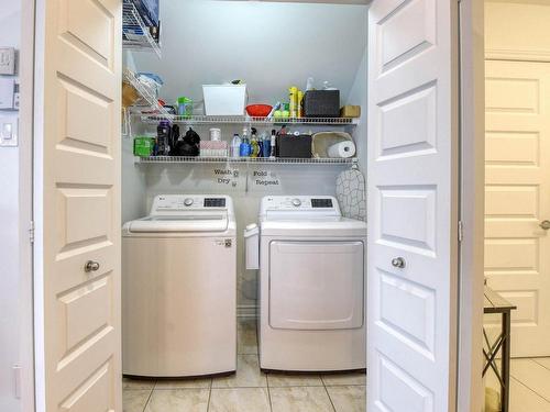 Salle de lavage - 2906 Rue Frégault, Laval (Chomedey), QC - Indoor Photo Showing Laundry Room