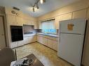 320 Leland Avenue S, Thunder Bay, ON  - Indoor Photo Showing Kitchen With Double Sink 