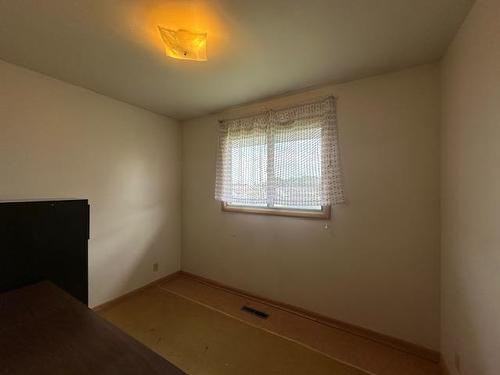 320 Leland Avenue S, Thunder Bay, ON - Indoor Photo Showing Other Room