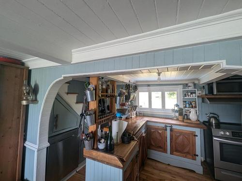 Kitchen - 64 Route 132 O., Saint-Denis-De La Bouteillerie, QC - Indoor Photo Showing Kitchen