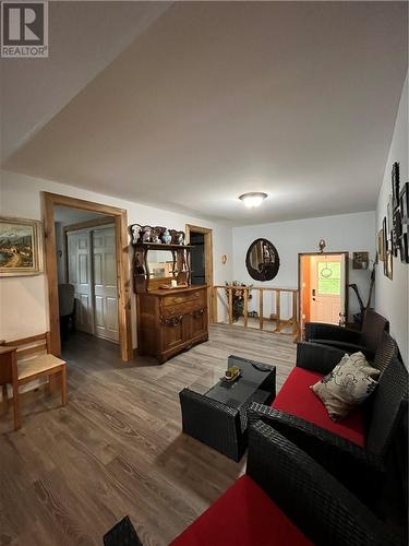 31 Hwy 546, Iron Bridge, ON - Indoor Photo Showing Living Room