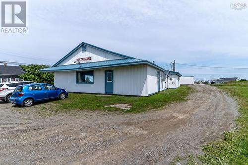 8946 Highway 1, Meteghan River, NS 