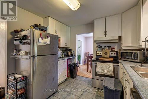 266 Alma Street, St. Thomas, ON - Indoor Photo Showing Kitchen