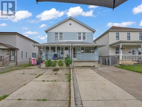 953 Lillian Avenue, Windsor, ON - Outdoor With Deck Patio Veranda With Facade