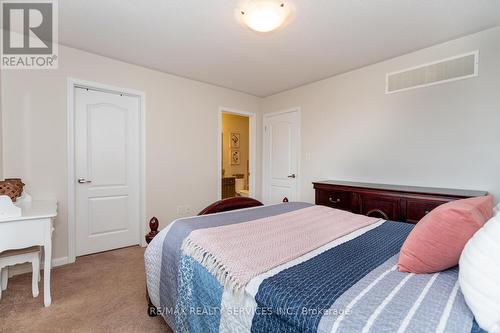 39 Vanhorne Close, Brampton, ON - Indoor Photo Showing Bedroom