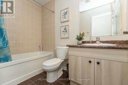 39 Vanhorne Close, Brampton, ON - Indoor Photo Showing Bathroom