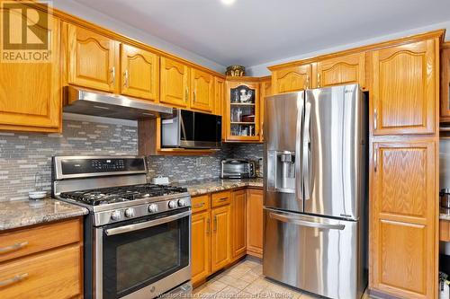 383 Briar Ridge, Amherstburg, ON - Indoor Photo Showing Kitchen