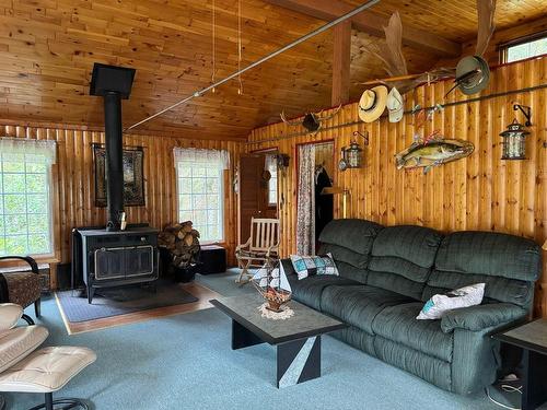 Living room - 6 Île Lac Desvaux, Rouyn-Noranda, QC - Indoor Photo Showing Living Room