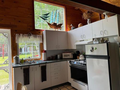 Cuisine - 6 Île Lac Desvaux, Rouyn-Noranda, QC - Indoor Photo Showing Kitchen With Double Sink